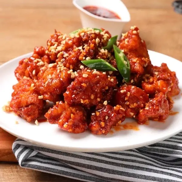 Hình ảnh Gà viên sốt cay