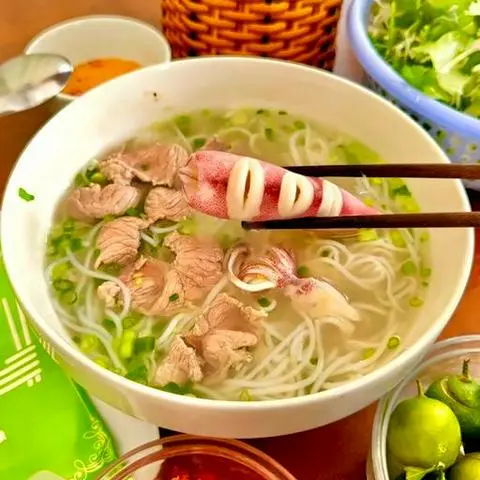 Hình ảnh Bún quậy bò - mực