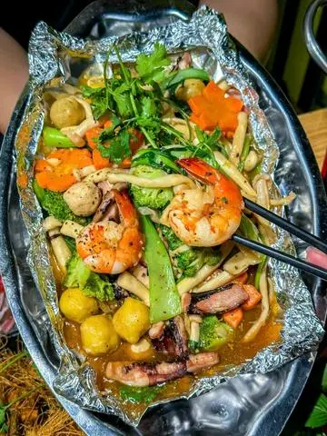 Hình ảnh hải sản - đậu hũ nướng giấy bạc
