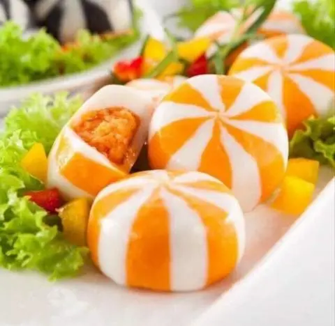 Hình ảnh Bánh bao trứng cá hồi