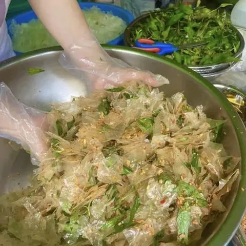 Hình ảnh Bánh Tráng Trộn Phơi Sương