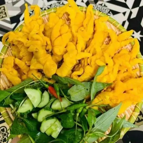 Hình ảnh Chân Gà Rút Xương Ủ Muối - Phần 450Gr 