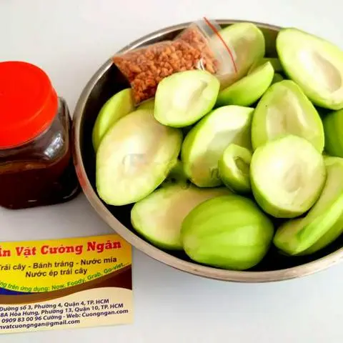 Hình ảnh Xoài non gọt mắm ruốc 1 phần