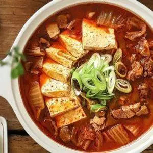 Hình ảnh Soup kim chi bò nấm