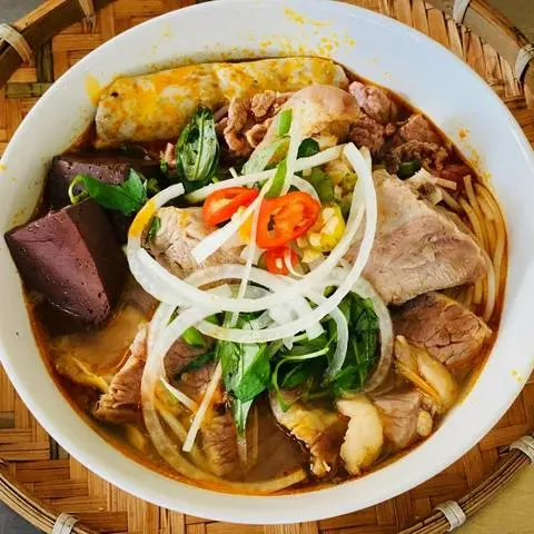 Hình ảnh Bún Bò Chả Lụa