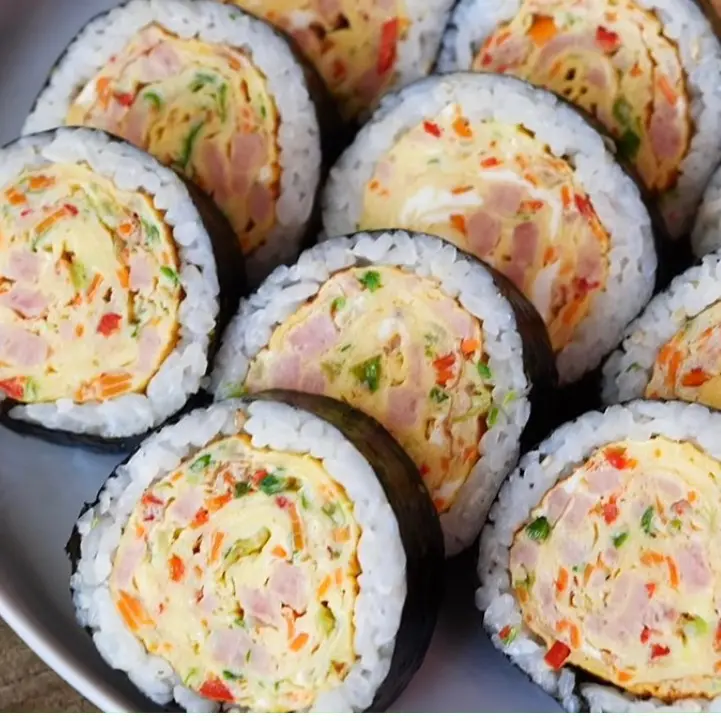 Hình ảnh Kimbap Trứng Cuộn