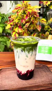 Hình ảnh Matcha latte dâu tây