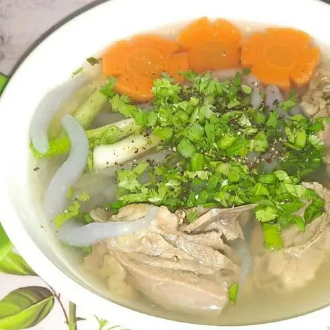 Hình ảnh hủ tíu mềm gà+ bò viên
