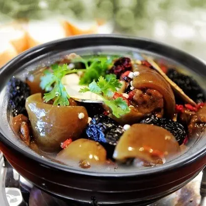 Hình ảnh Mì Đuôi bò Hầm Thuốc Bắc 