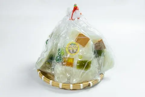 Hình ảnh Bánh Tráng Trộn Muối Ớt Xanh Tỏi Nước