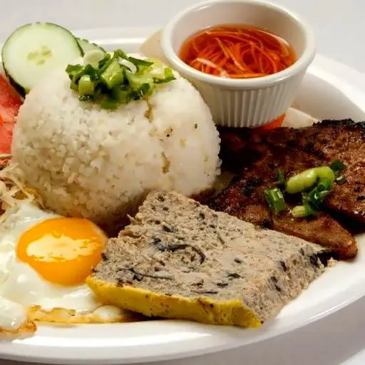 Hình ảnh Cơm Tấm Sườn + Chả + Trứng