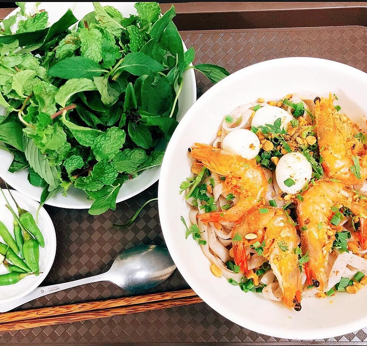 Hình ảnh Mì Quảng trộn tôm trứng