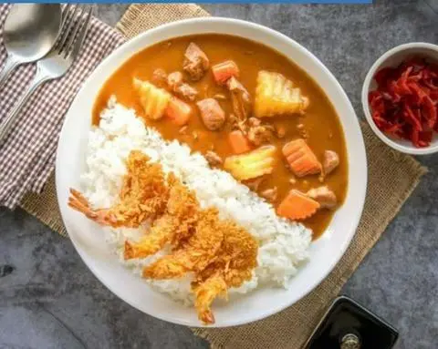 Hình ảnh Cơm Gà Cà Ri Tôm/Cá Nhật