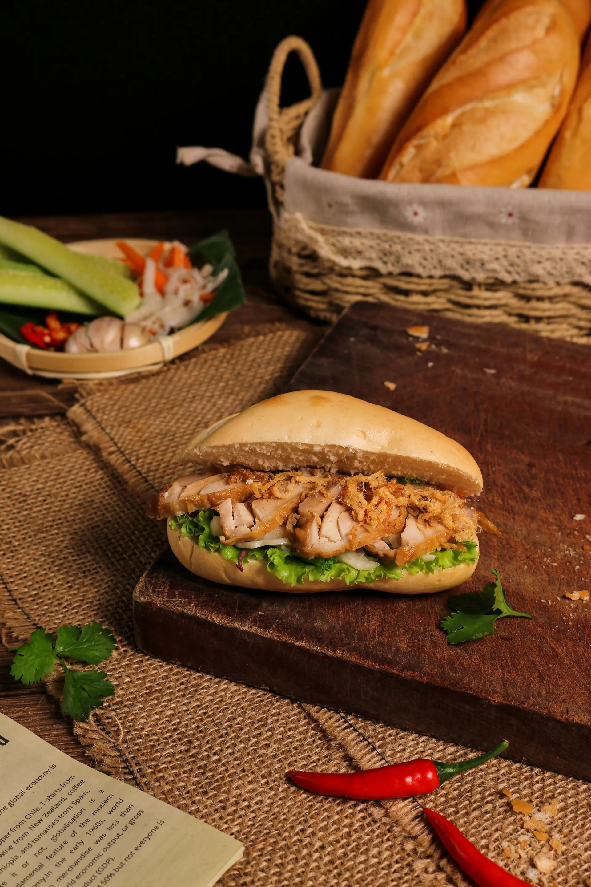 Hình ảnh Bánh mì cóc gà sốt nhật