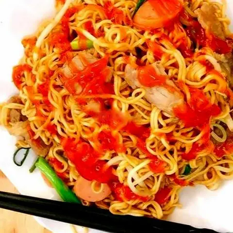 Hình ảnh Mì Xào Xúc Xích 