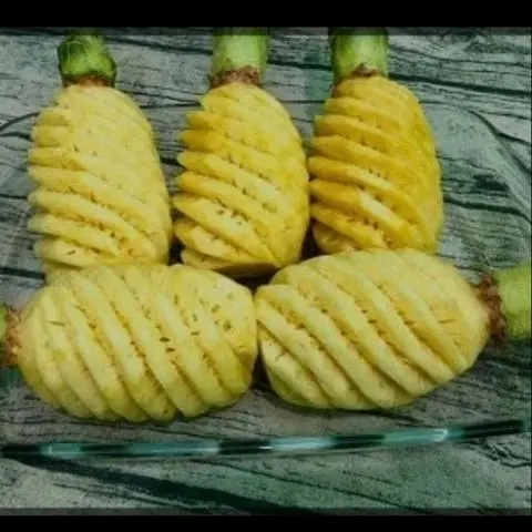 Hình ảnh Thơm Thái Giòn Ngọt + Muối Tôm 