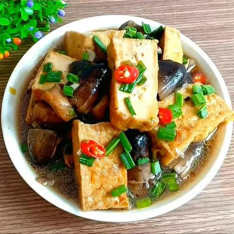 Hình ảnh Đậu hũ kho nấm