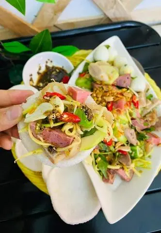 Hình ảnh Tré Trộn Nem Chả - nhỏ (kèm phồng tôm)