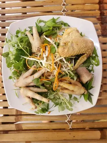 Hình ảnh Gỏi Gà đầu cẳng cánh 