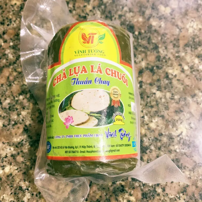 Hình ảnh Chả lụa chay lá chuối 250g