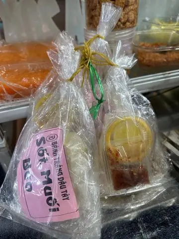 Hình ảnh Bánh tráng sốt muối béo 
