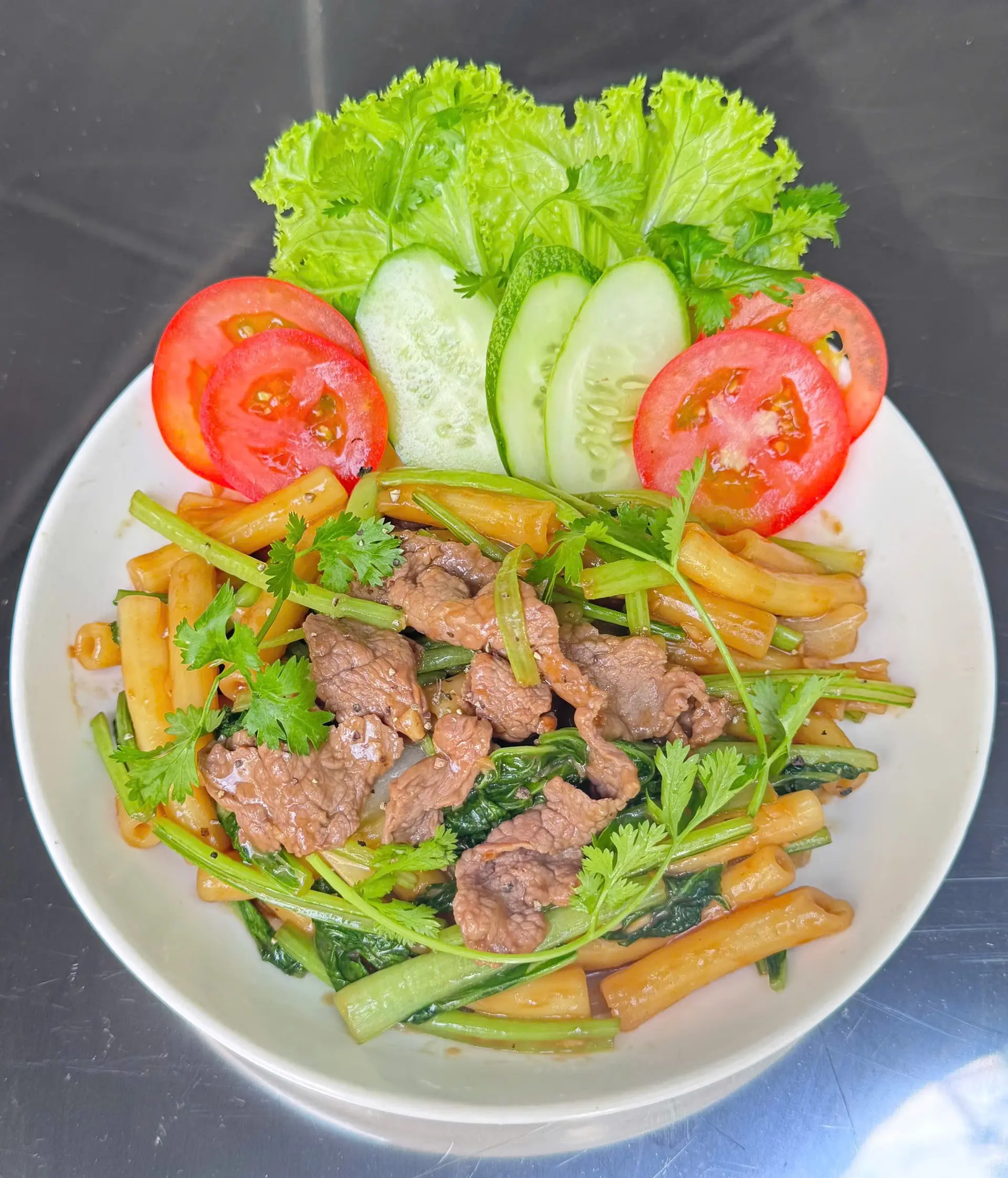 Hình ảnh Nui xào bò