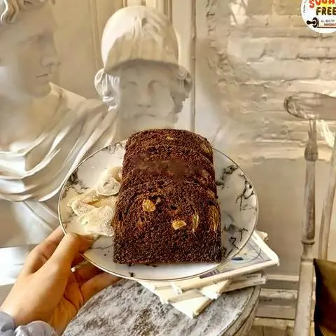 Hình ảnh Bánh mì nguyên cám mix nho 500g
