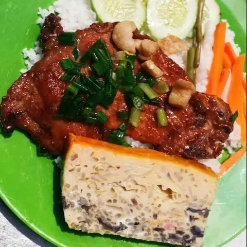 Hình ảnh Cơm Sườn chả