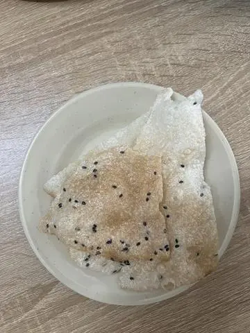 Hình ảnh Bánh tráng thêm 