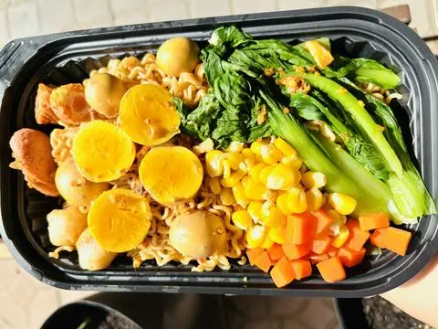 Hình ảnh Mì Trộn Trứng Non