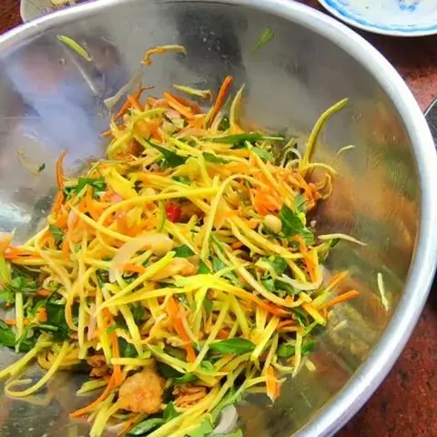 Hình ảnh Gỏi xoài khô gà 