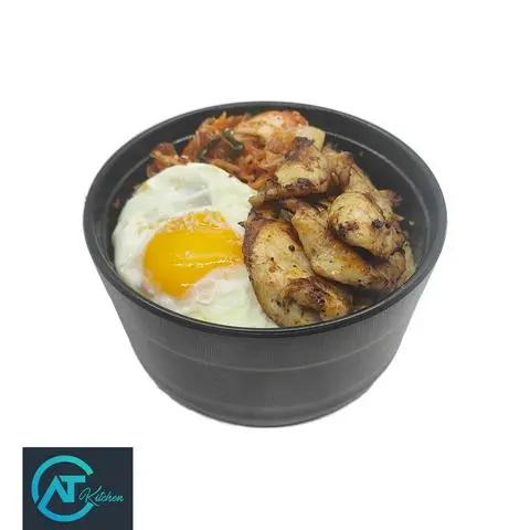 Hình ảnh Cơm gà phi lê trứng kimchi