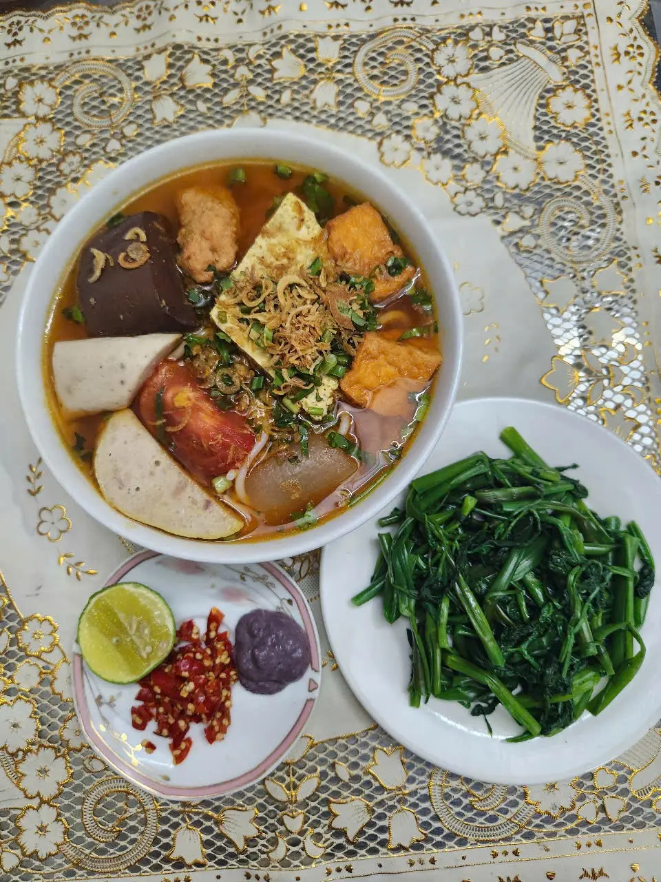 Hình ảnh Canh bún cua,mọc,chả 2 loại