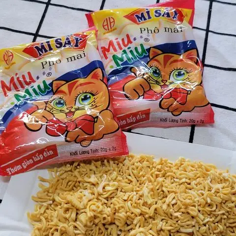 Hình ảnh Mì trẻ em miumiu
