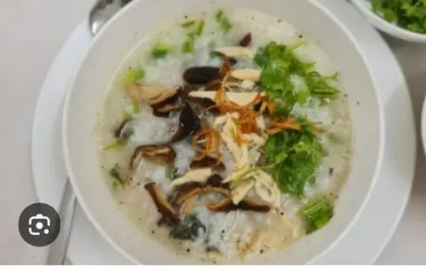 Hình ảnh Cháo gà xào nấm hương M