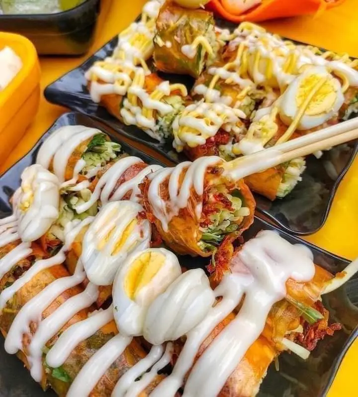 Hình ảnh Bánh tráng Cuốn FULL TOPPING 