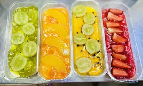 Hình ảnh Panna cotta trái cây tươi
