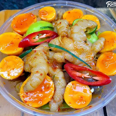 Hình ảnh Chân Gà Sốt Thái - Trứng Non