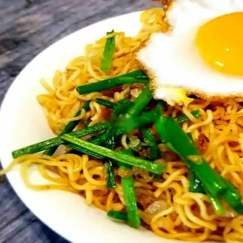 Hình ảnh Mì xào trứng