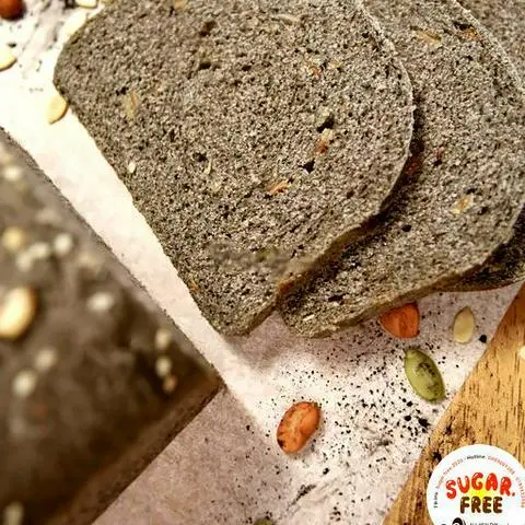 Hình ảnh Bánh mì than tre nguyên cám 250g