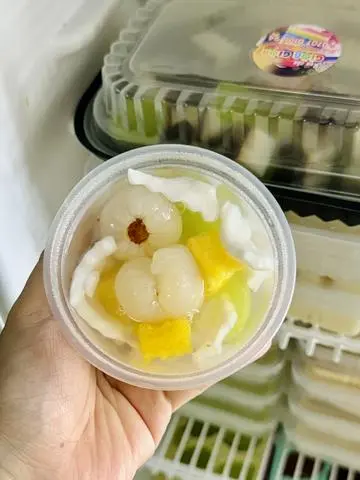 Hình ảnh Rau Câu Dừa mix Trái Cây (Hủ Lớn)