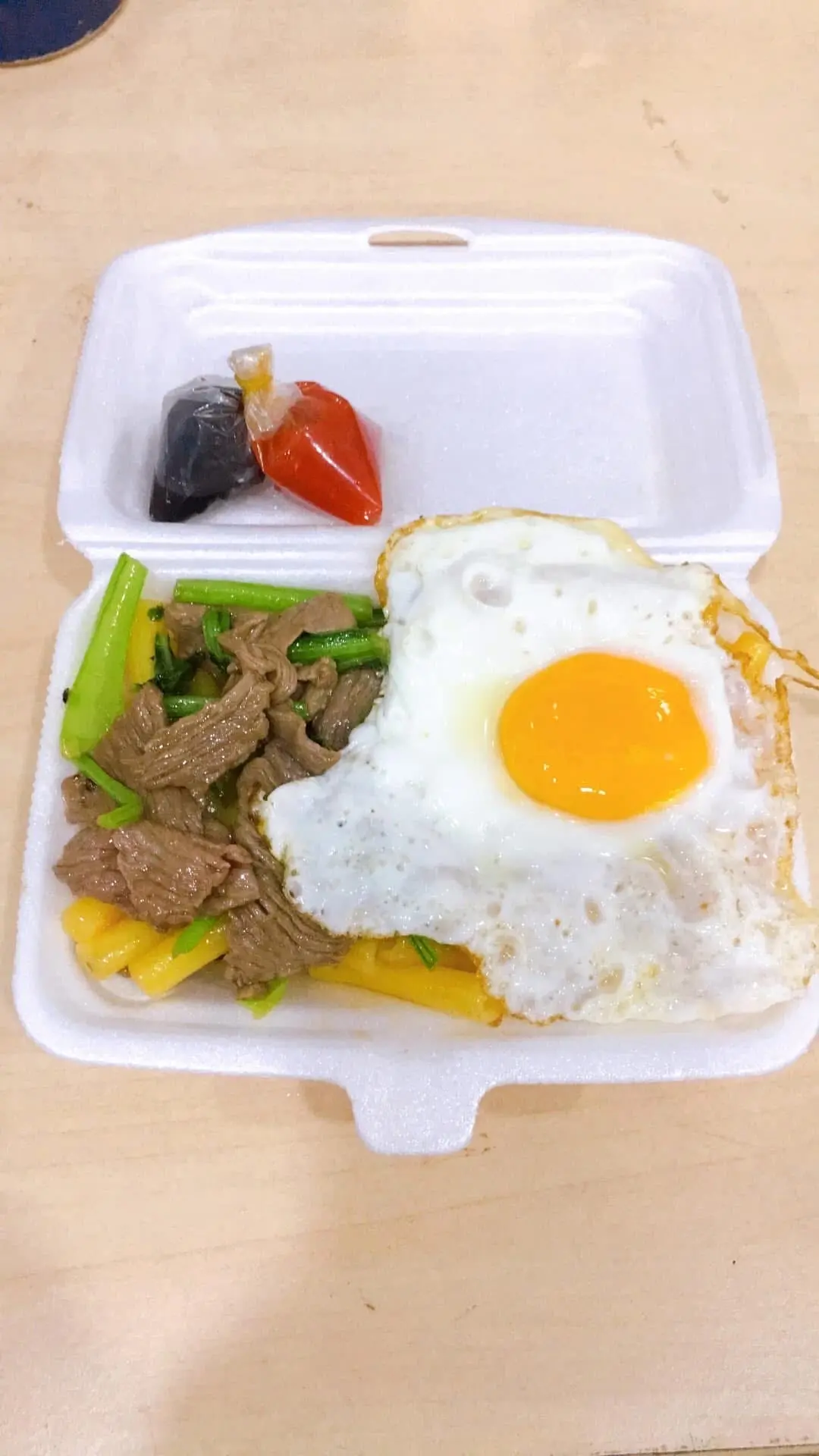 Hình ảnh Nui Xào Bò Trứng