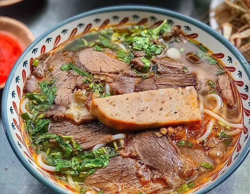 Hình ảnh Bún bò Nạm - Chả