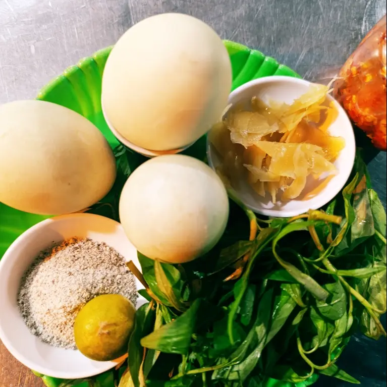 Hình ảnh Hột vịt lộn