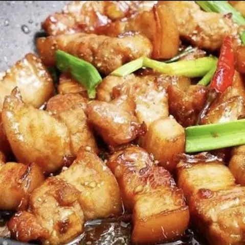 Hình ảnh Cơm Thịt Ba Chỉ rang cháy cạnh