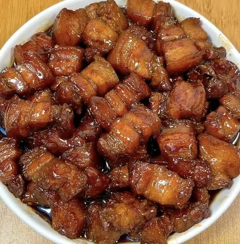 Hình ảnh Thịt ba rọi kho tiêu