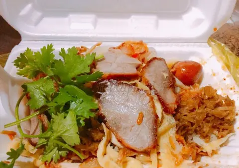 Hình ảnh Xôi heo quay đặc biệt 