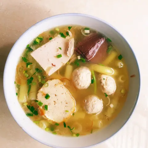 Hình ảnh nui chả mọc 
