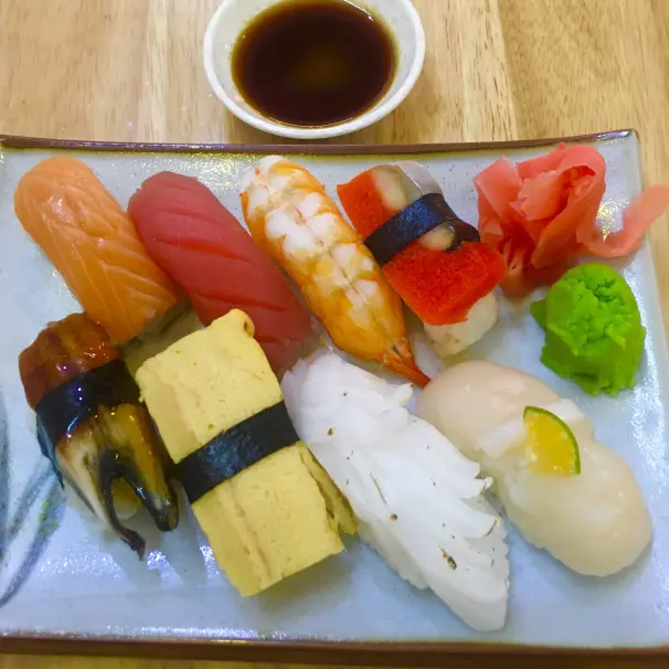 Hình ảnh Combo Sushi 3