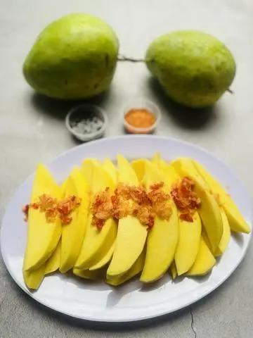 Hình ảnh Xoài Tứ Quý Gọt Sẵn - Khay 500g